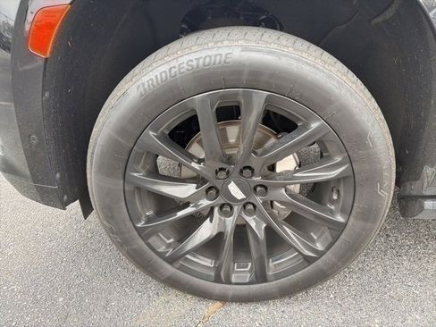 Used 2023 Cadillac Escalade Sport Platinum w/ LPO, ONYX Package image 8