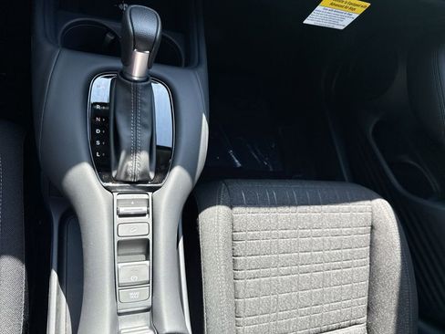 New 2026 Honda HR-V LX image 22
