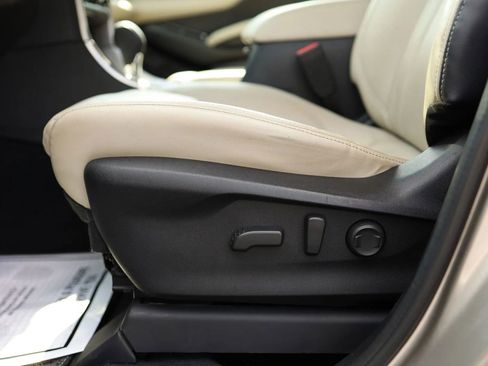 Used 2020 Subaru Ascent Limited image 12