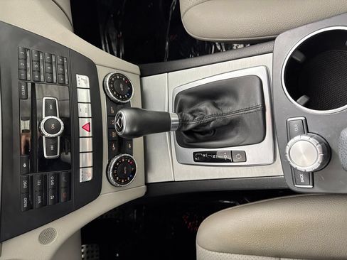 Used 2013 Mercedes-Benz C 300 4MATIC Sedan image 27