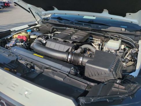 Used 2022 Nissan Frontier SV AWD/4WD image 34