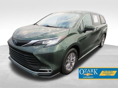 Used 2022 Toyota Sienna XLE