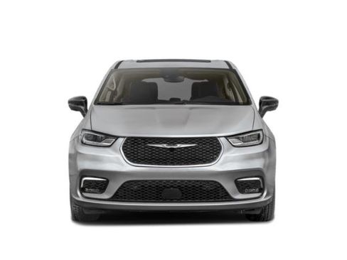 Certified 2024 Chrysler Pacifica Limited w/ S Appearance Package image 4