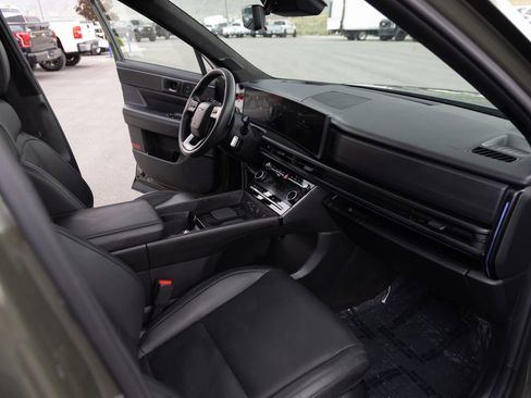 Used 2024 Hyundai Santa Fe Calligraphy AWD/4WD image 27