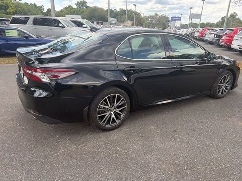 Used 2023 Toyota Camry XLE w/ Navigation Package FWD image 4