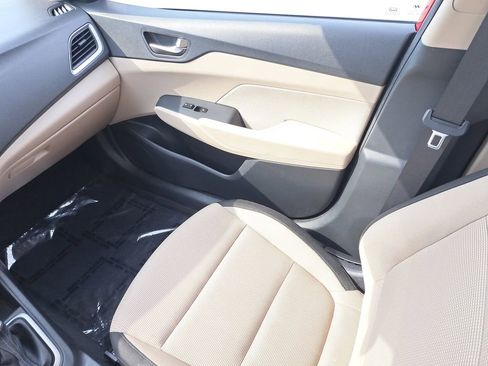 Used 2022 Hyundai Accent SEL image 12