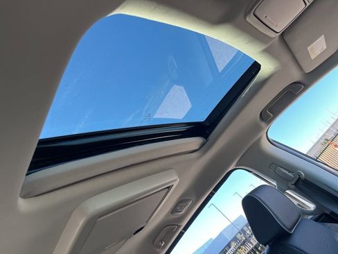 Used 2026 Honda Odyssey Elite image 32