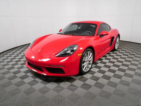 Used 2018 Porsche 718 Cayman RWD image 1