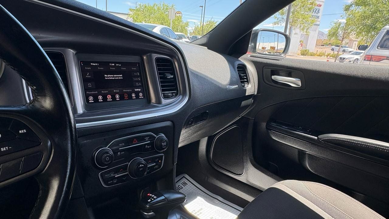 Used 2020 Dodge Charger SXT w/ Blacktop Package RWD image 16