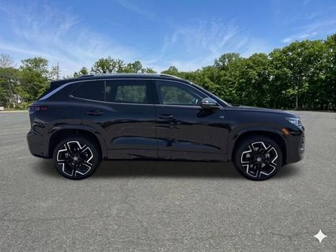 Used 2025 Volkswagen Tiguan SEL R-Line AWD/4WD image 10
