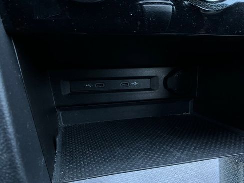 Used 2025 Volkswagen Taos S image 24