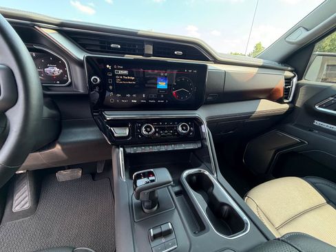 Used 2026 GMC Sierra 1500 Denali AWD/4WD image 12