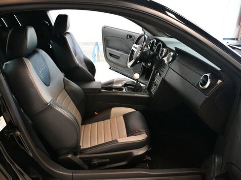 Used 2006 Ford Mustang GT image 29