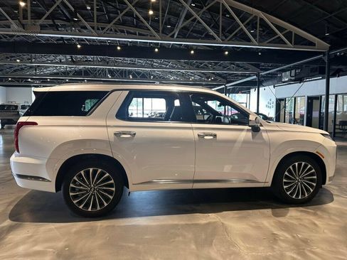 Used 2024 Hyundai Palisade Calligraphy AWD/4WD image 6
