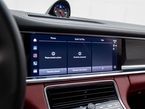 Certified 2022 Porsche Panamera 4 Platinum Edition image 26