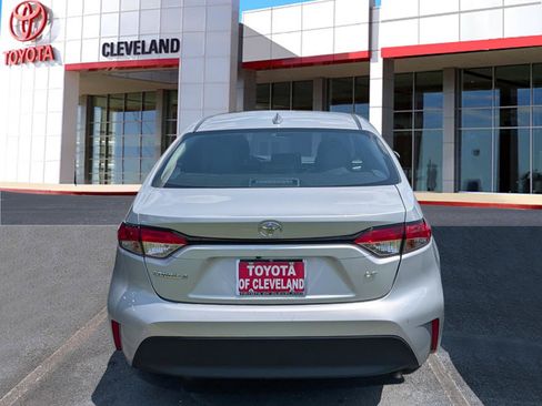 Used 2024 Toyota Corolla LE FWD image 6