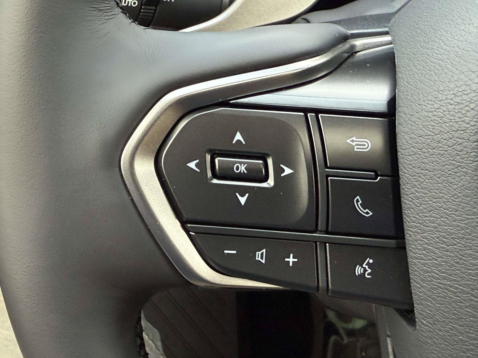 New 2026 Lexus RX 450h AWD image 18