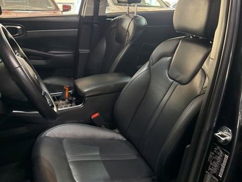 Certified 2023 Kia Sorento S w/ Panoramic Sunroof Package FWD image 6
