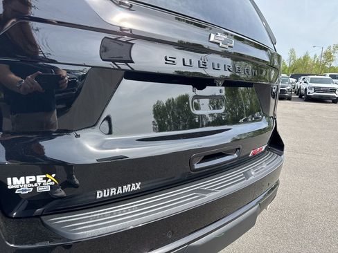 New 2026 Chevrolet Suburban RST w/ RST Capability Package AWD/4WD image 37