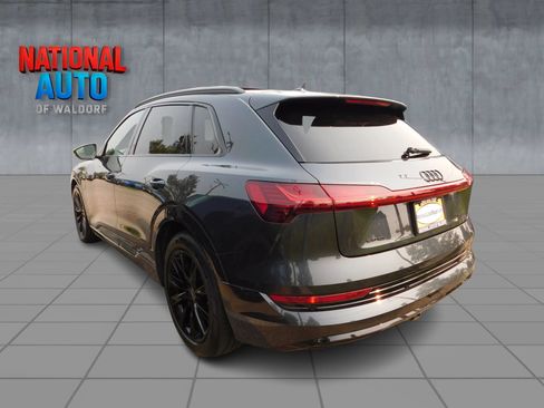 Used 2021 Audi e-tron Premium w/ Convenience Plus Package AWD/4WD image 5