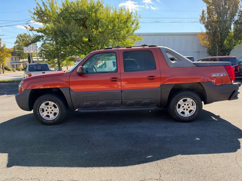 Used 2003 Chevrolet Avalanche 4x4 w/ Suspension Package, Off-Road image 6