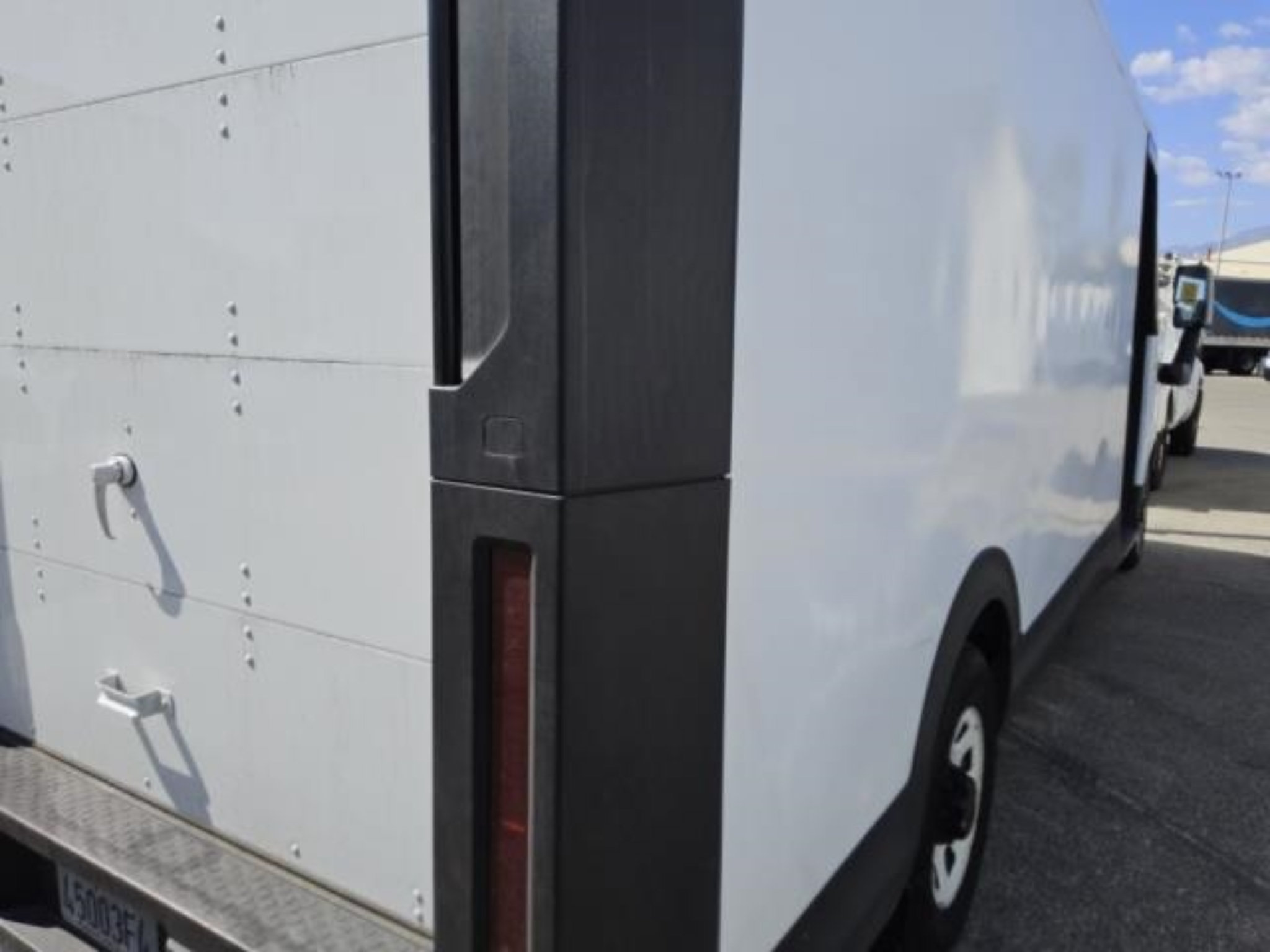 Used 2024 Chevrolet Brightdrop 600 w/ Battery Pack, Max Range AWD/4WD image 3