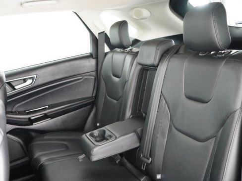 Used 2019 Ford Edge Titanium FWD image 49