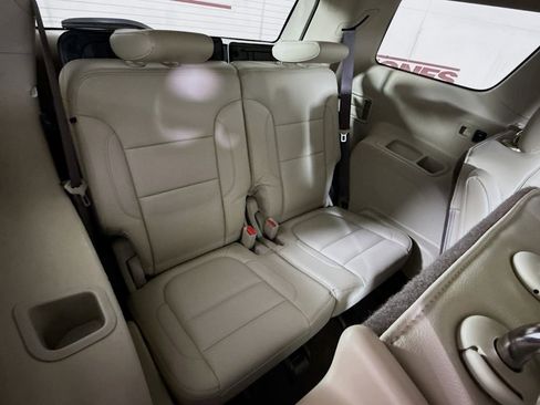 Used 2018 GMC Acadia Denali w/ LPO, Cargo Package image 33