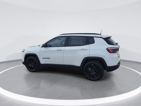 New 2026 Jeep Compass Latitude image 4