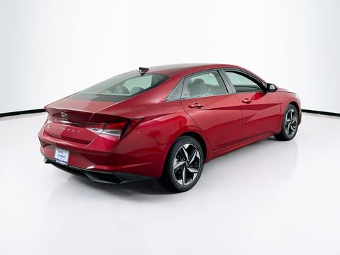 Used 2023 Hyundai Elantra SEL w/ Convenience Package image 5