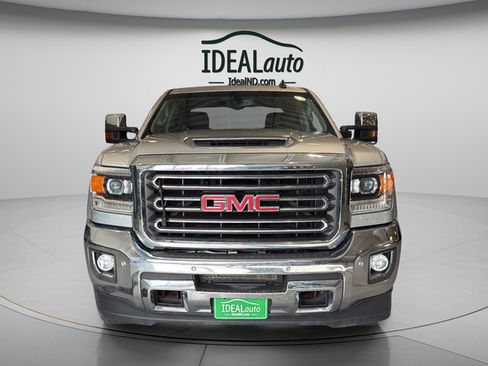 Used 2018 GMC Sierra 3500 SLT w/ Duramax Plus Package AWD/4WD image 17