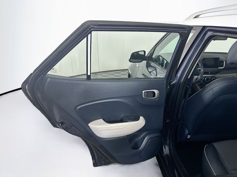 Used 2023 Hyundai Venue Limited w/ Cargo Package FWD image 26
