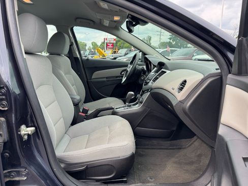 Used 2014 Chevrolet Cruze LT FWD image 18
