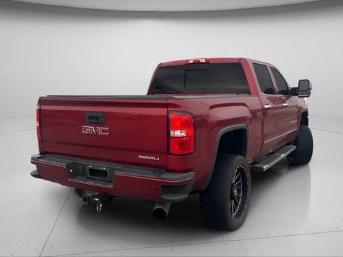 Used 2018 GMC Sierra 2500 Denali w/ Duramax Plus Package AWD/4WD image 6