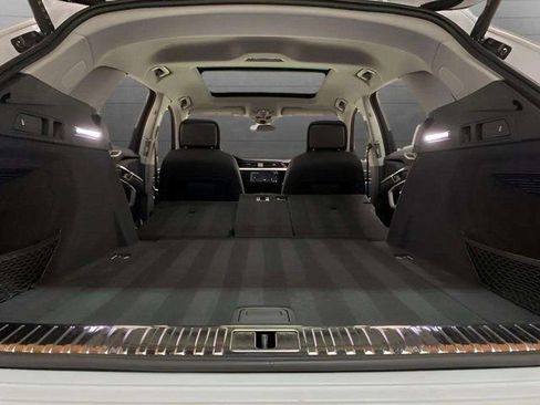 Used 2024 Audi Q8 e-tron Premium Plus w/ Premium Plus Package image 90