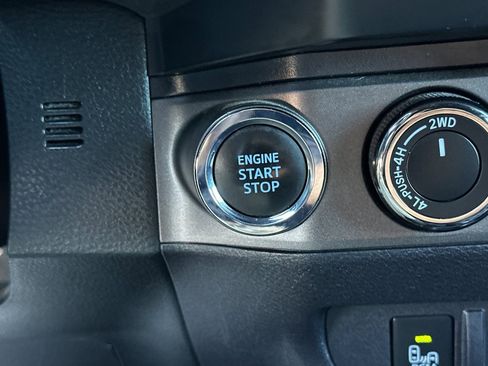 Used 2021 Toyota Tacoma TRD Off-Road w/ Technology Package image 27