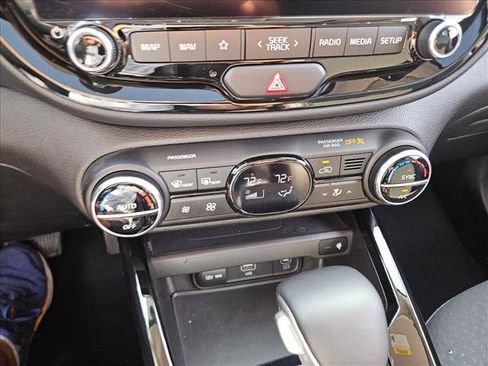 Used 2023 Kia Soul GT-Line FWD image 19