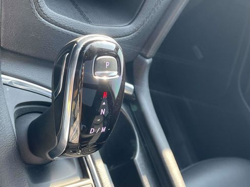 Certified 2023 Cadillac XT6 Premium Luxury w/ Platinum Package image 5