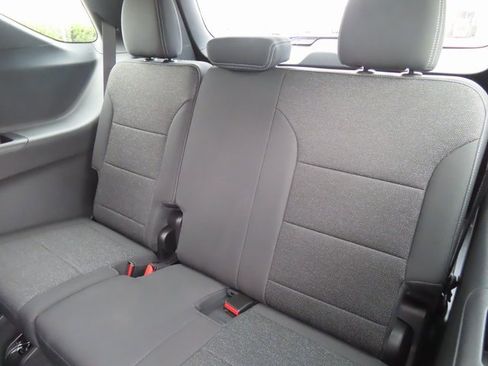 Used 2024 Chevrolet Traverse LS image 31