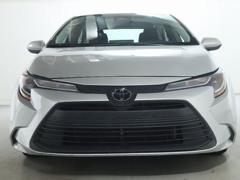 Used 2024 Toyota Corolla LE image 5