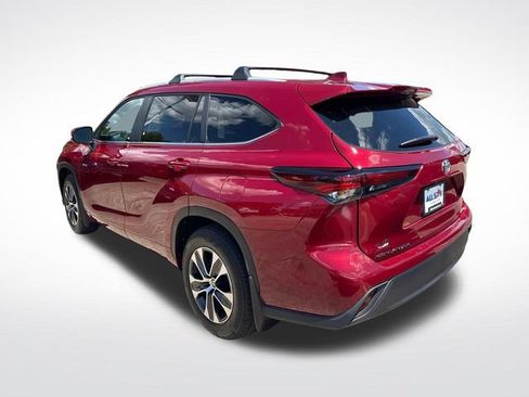 Used 2026 Toyota Highlander XLE AWD/4WD image 8