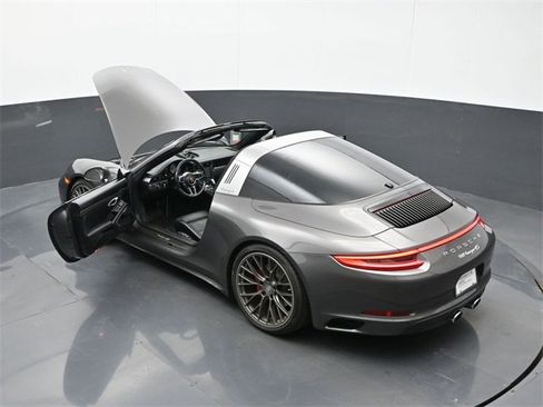 Used 2017 Porsche 911 Targa 4S image 23