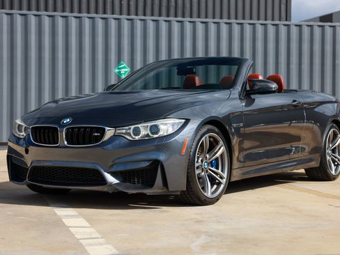 Used 2015 BMW M4 Convertible image 4