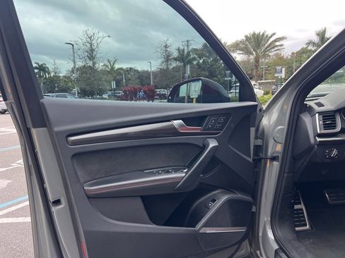 Used 2020 Audi SQ5 Premium Plus w/ Premium Plus Package image 29