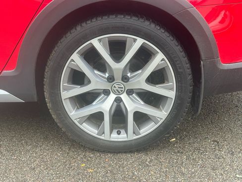 Used 2017 Volkswagen Golf Alltrack SEL AWD/4WD image 6