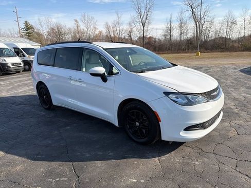 Used 2021 Chrysler Voyager Lxi FWD image 10