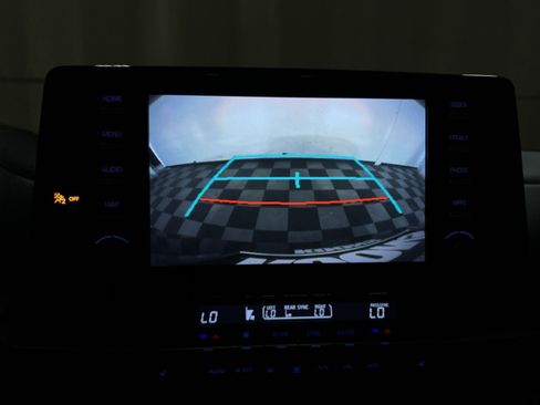 Used 2021 Toyota Sienna XLE FWD image 27