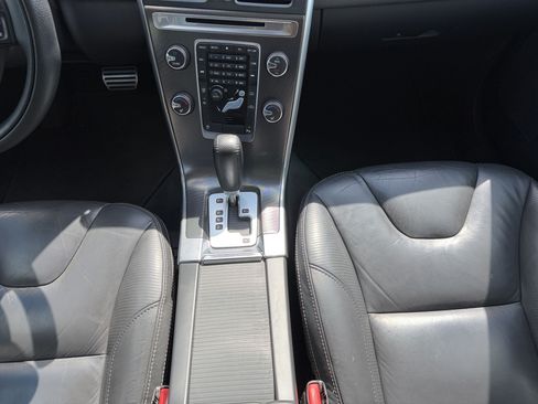 Used 2012 Volvo XC60 T6 AWD/4WD image 17