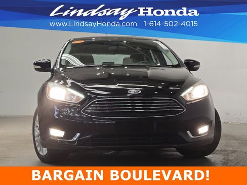 Used 2018 Ford Focus Titanium image 2