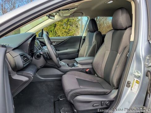 Used 2024 Subaru Outback Premium image 8